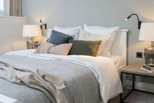 One Navy, Bath Appartement Buitenkant foto
